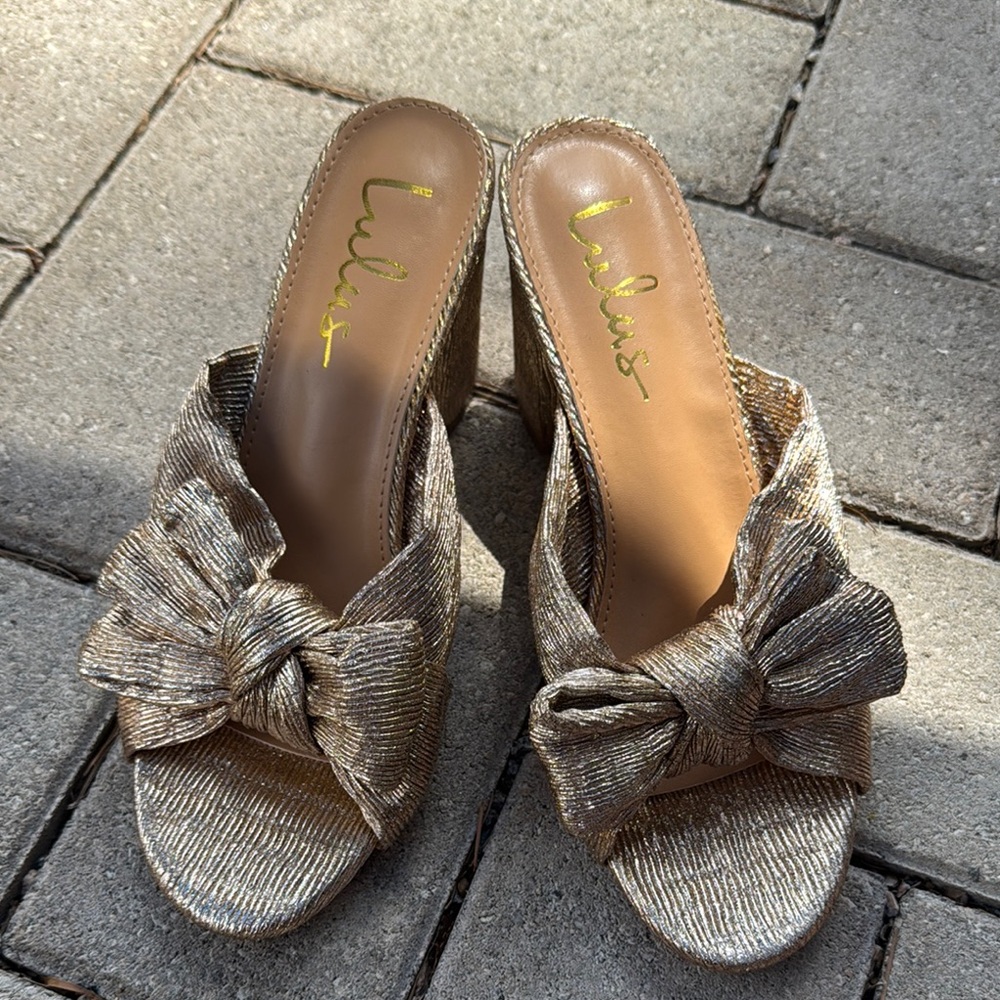 Lulu's Metallic Gold Bow Mules